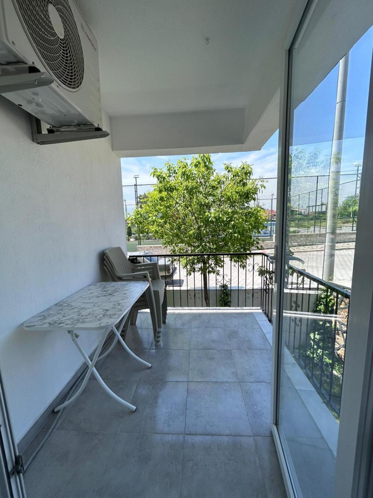 Paradise House Aparthotel *