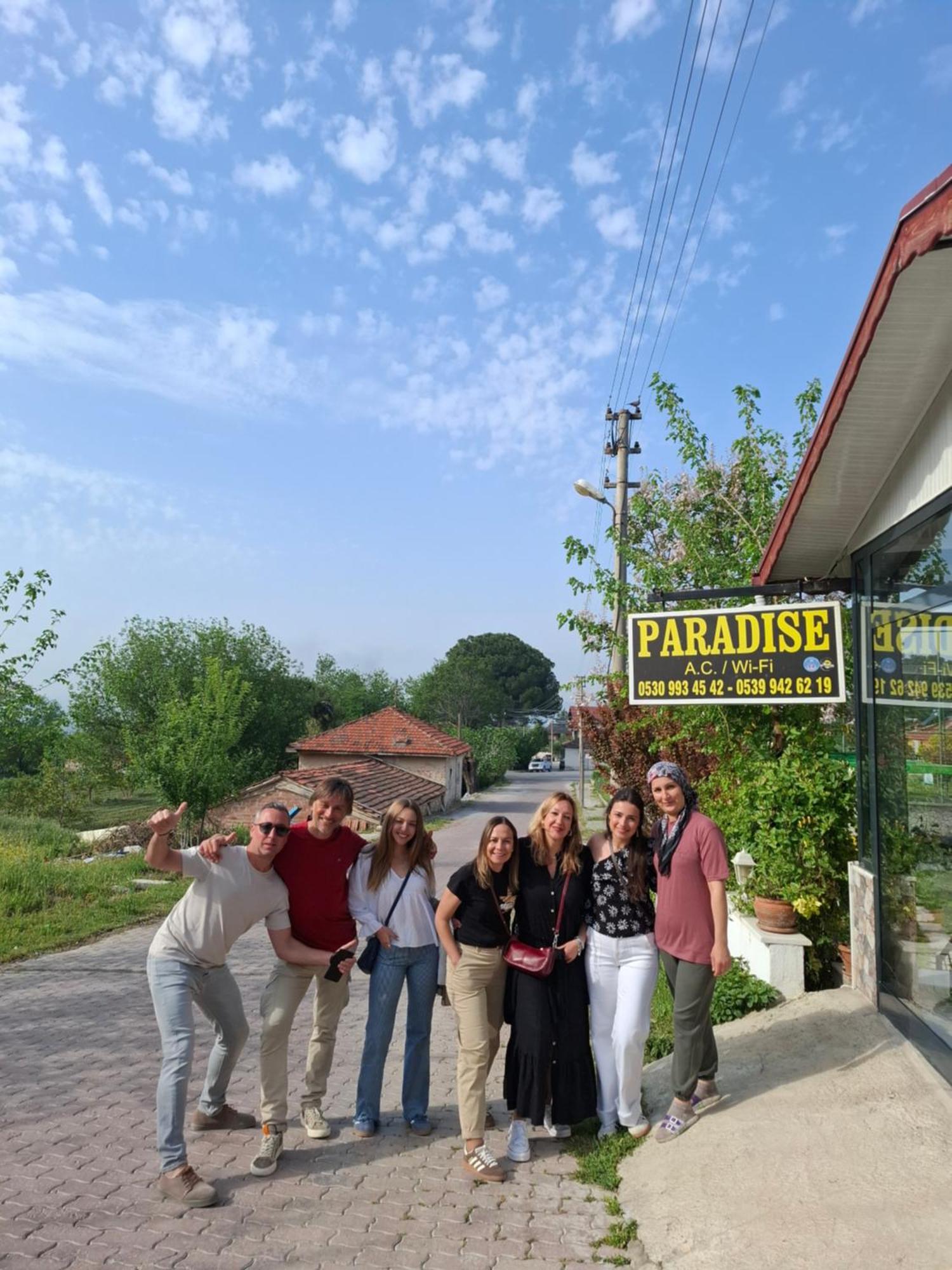Paradise House Aparthotel